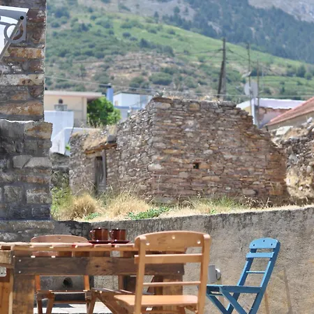 Echo Traditional House - ηχώ παραδοσιακό σπίτι Έμπωνας