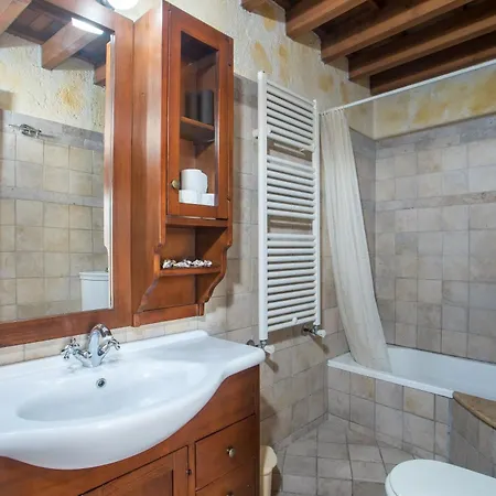 בית נופש Echo Traditional House - ηχώ παραδοσιακό σπίτι