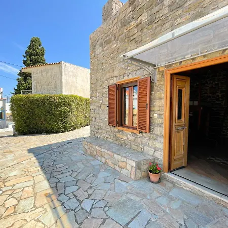Echo Traditional House - ηχώ παραδοσιακό σπίτι Hébergement de vacances Émbonas