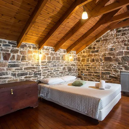 Hébergement de vacances Echo Traditional House - ηχώ παραδοσιακό σπίτι