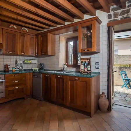 Hébergement de vacances Echo Traditional House - ηχώ παραδοσιακό σπίτι *